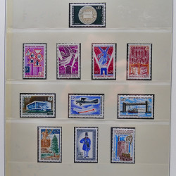 Collection timbres de France 1967-1981 neuf** en album.