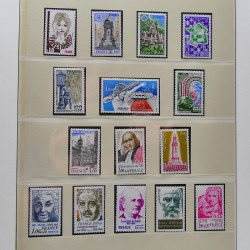 Collection timbres de France 1967-1981 neuf** en album.
