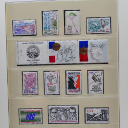Collection timbres de France 1967-1981 neuf** en album.
