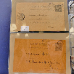 Lot d'entiers postaux et PAP de France en un album.