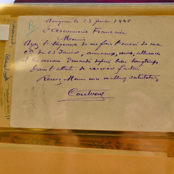 Lot d'entiers postaux et PAP de France en un album.
