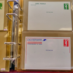 Lot d'entiers postaux et PAP de France en un album.