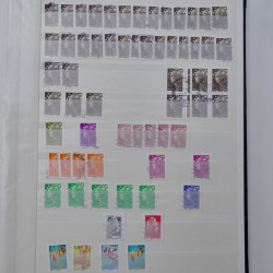 Lot massif de timbres de France et Europe neufs et oblitérés en 9 albums.