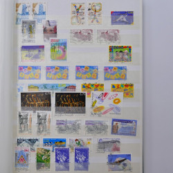 Lot massif de timbres de France et Europe neufs et oblitérés en 9 albums.