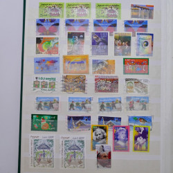 Lot massif de timbres de France et Europe neufs et oblitérés en 9 albums.