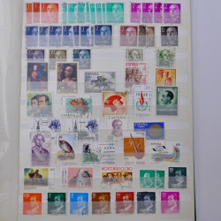 Lot massif de timbres de France et Europe neufs et oblitérés en 9 albums.