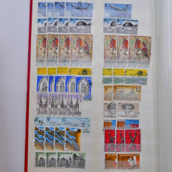 Lot massif de timbres de France et Europe neufs et oblitérés en 9 albums.