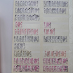Lot massif de timbres de France et Europe neufs et oblitérés en 9 albums.