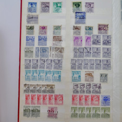 Lot massif de timbres de France et Europe neufs et oblitérés en 9 albums.