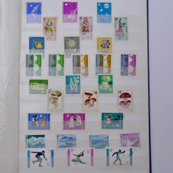 Lot massif de timbres de France et Europe neufs et oblitérés en 9 albums.