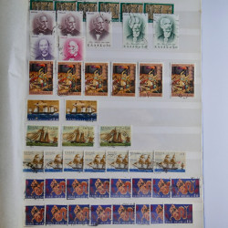 Lot massif de timbres de France et Europe neufs et oblitérés en 9 albums.