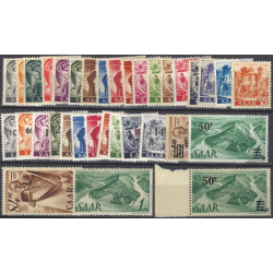 Sarre timbres N°196-228 + 228A séries neufs**.