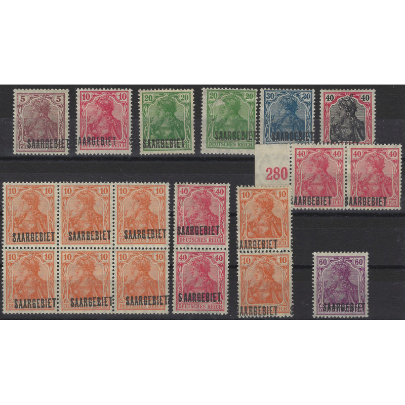 Sarre lot de timbres neufs avec variétés de surcharge.