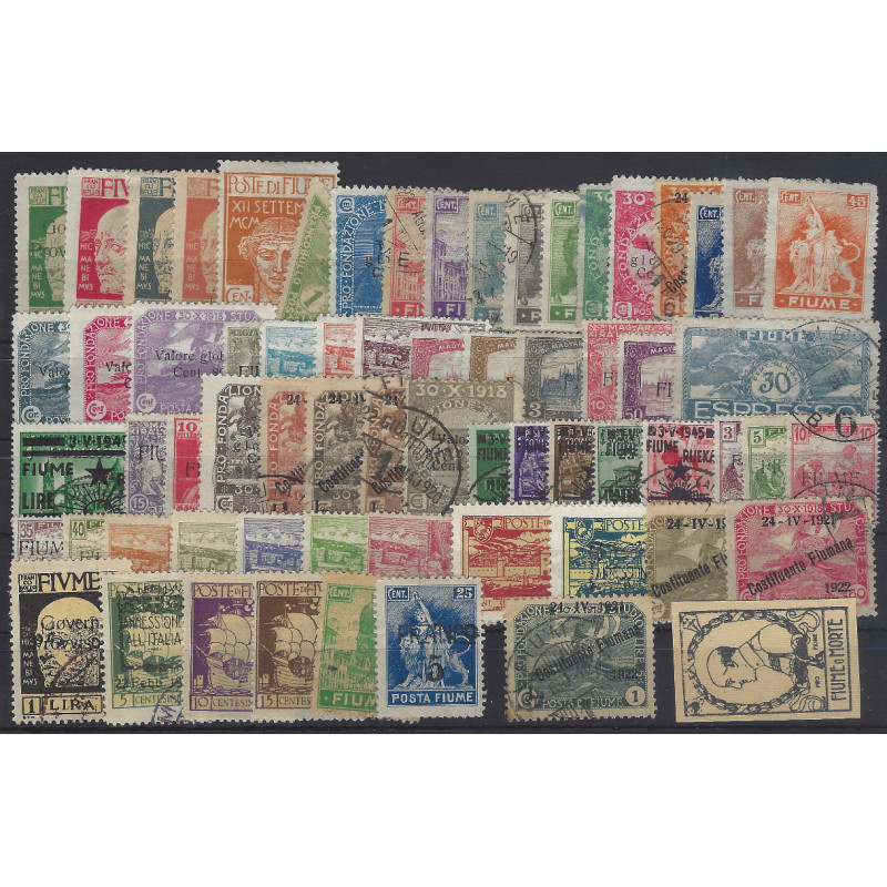 Italie Fiume lot de timbres émis 1920-1923 neufs et oblitérés.