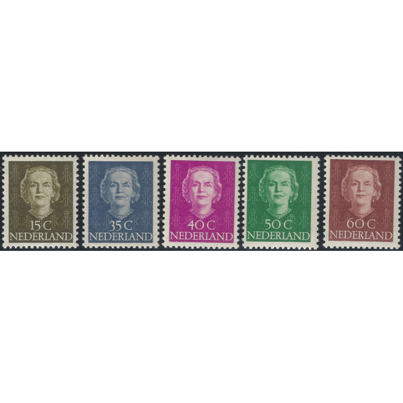 Pays Bas Reine Juliana lot de 5 timbres neufs**.