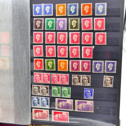 Lot de timbres de France neufs 1940-2000 en un album.
