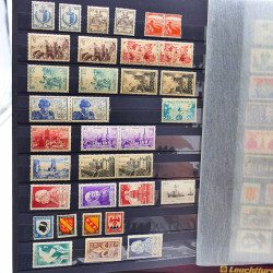 Lot de timbres de France neufs 1940-2000 en un album.