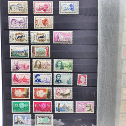 Lot de timbres de France neufs 1940-2000 en un album.