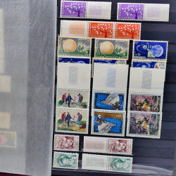 Lot de timbres de France neufs 1940-2000 en un album.