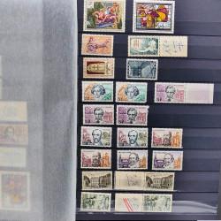 Lot de timbres de France neufs 1940-2000 en un album.