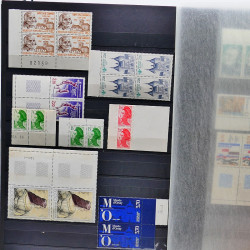 Lot de timbres de France neufs 1940-2000 en un album.