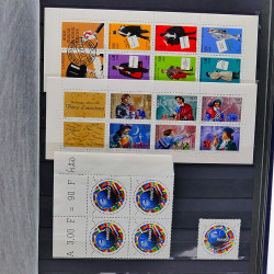 Lot de timbres de France neufs 1940-2000 en un album.