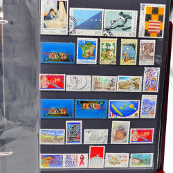 Lot de timbres de France neufs et oblitérés en un album.
