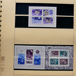 Collection de timbres et blocs de Russie 1959-1999 neufs** en 4 albums.