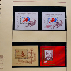Collection de timbres et blocs de Russie 1959-1999 neufs** en 4 albums.