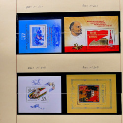 Collection de timbres et blocs de Russie 1959-1999 neufs** en 4 albums.