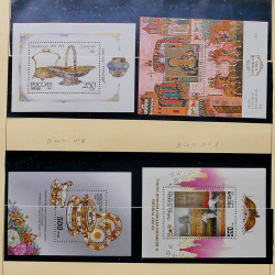 Collection de timbres et blocs de Russie 1959-1999 neufs** en 4 albums.