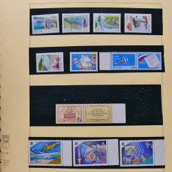 Collection de timbres et blocs de Russie 1959-1999 neufs** en 4 albums.