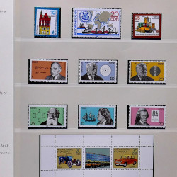 Collection timbres d'Allemagne de l'Est (DDR) 1977-1999 neufs** en 5 albums.