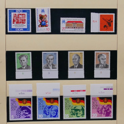Collection timbres d'Allemagne de l'Est (DDR) 1977-1999 neufs** en 5 albums.