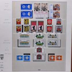 Collection timbres d'Allemagne de l'Est (DDR) 1977-1999 neufs** en 5 albums.