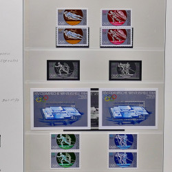 Collection timbres d'Allemagne de l'Est (DDR) 1977-1999 neufs** en 5 albums.