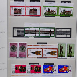 Collection timbres d'Allemagne de l'Est (DDR) 1977-1999 neufs** en 5 albums.