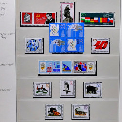 Collection timbres d'Allemagne de l'Est (DDR) 1977-1999 neufs** en 5 albums.