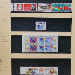 Collection timbres d'Allemagne de l'Est (DDR) 1977-1999 neufs** en 5 albums.