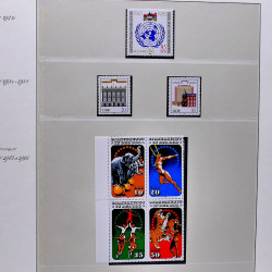 Collection timbres d'Allemagne de l'Est (DDR) 1977-1999 neufs** en 5 albums.