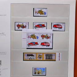 Collection timbres d'Allemagne de l'Est (DDR) 1977-1999 neufs** en 5 albums.