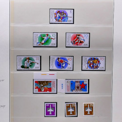 Collection timbres d'Allemagne de l'Est (DDR) 1977-1999 neufs** en 5 albums.
