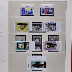 Collection timbres d'Allemagne de l'Est (DDR) 1977-1999 neufs** en 5 albums.