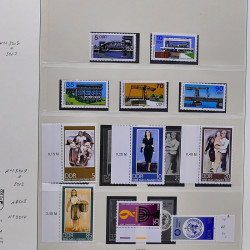 Collection timbres d'Allemagne de l'Est (DDR) 1977-1999 neufs** en 5 albums.