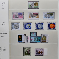 Collection timbres d'Allemagne de l'Est (DDR) 1977-1999 neufs** en 5 albums.