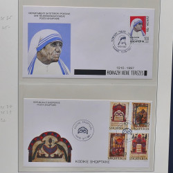Collection enveloppes premier jour (FDC) d'Albanie 1986-1999 en 3 albums.