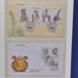 Collection enveloppes premier jour (FDC) d'Albanie 1986-1999 en 3 albums.