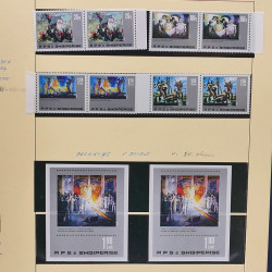 Collection timbres d'Albanie neufs** en double 1982-1999 en 4 albums.