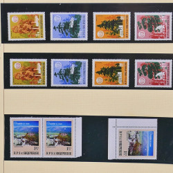 Collection timbres d'Albanie neufs** en double 1982-1999 en 4 albums.