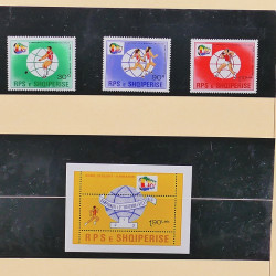 Collection timbres d'Albanie neufs** en double 1982-1999 en 4 albums.
